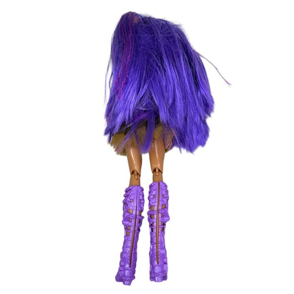 Mattel Monster High Skulltimate Secrets Clawdeen Locker Doll and Accessories - Picture 3 of 10